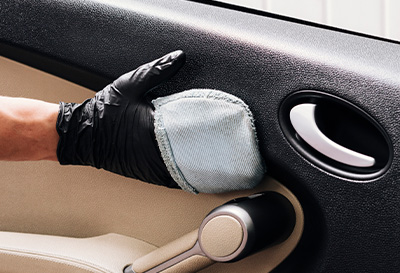 Czernidło do plastików i zderzaków – kompletny przewodnik